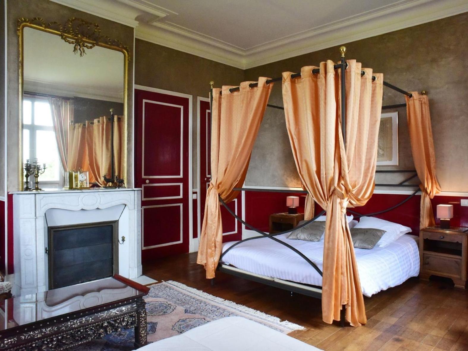 Chateau De Saint-Antoine Bonnac-la-Cote Room photo