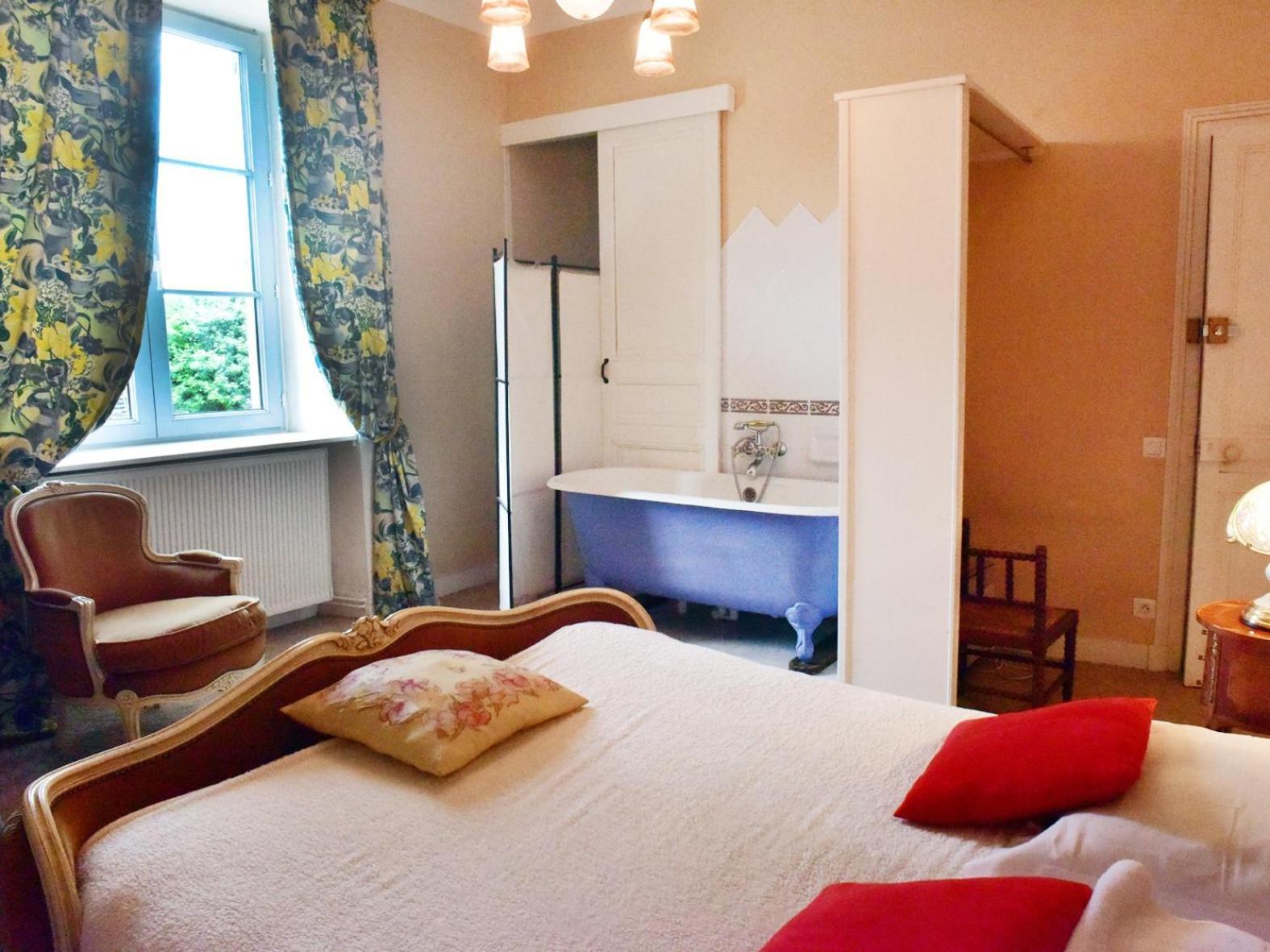 Chateau De Saint-Antoine Bonnac-la-Cote Room photo